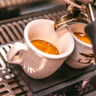 tazzina di caffè al bar